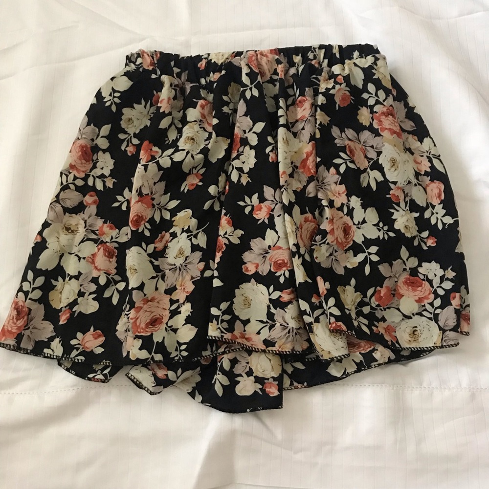 Brandy Melville floral skater skirt